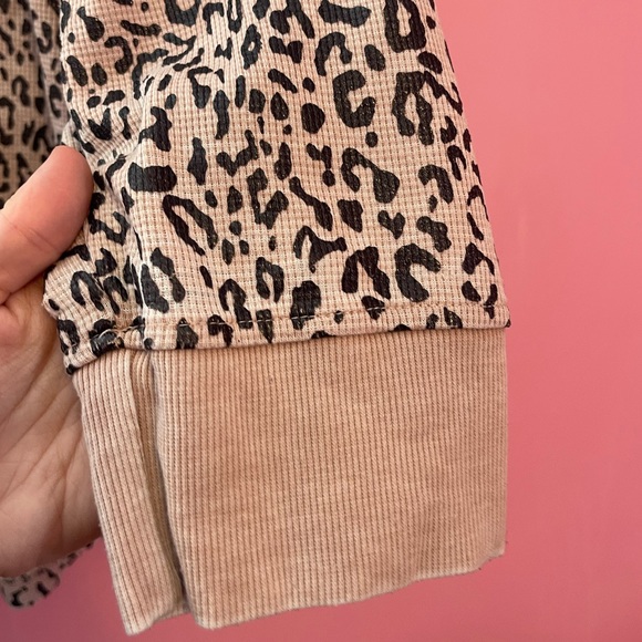Jane + Delancey Plus Size Cheetah Tunic - Picture 3 of 4